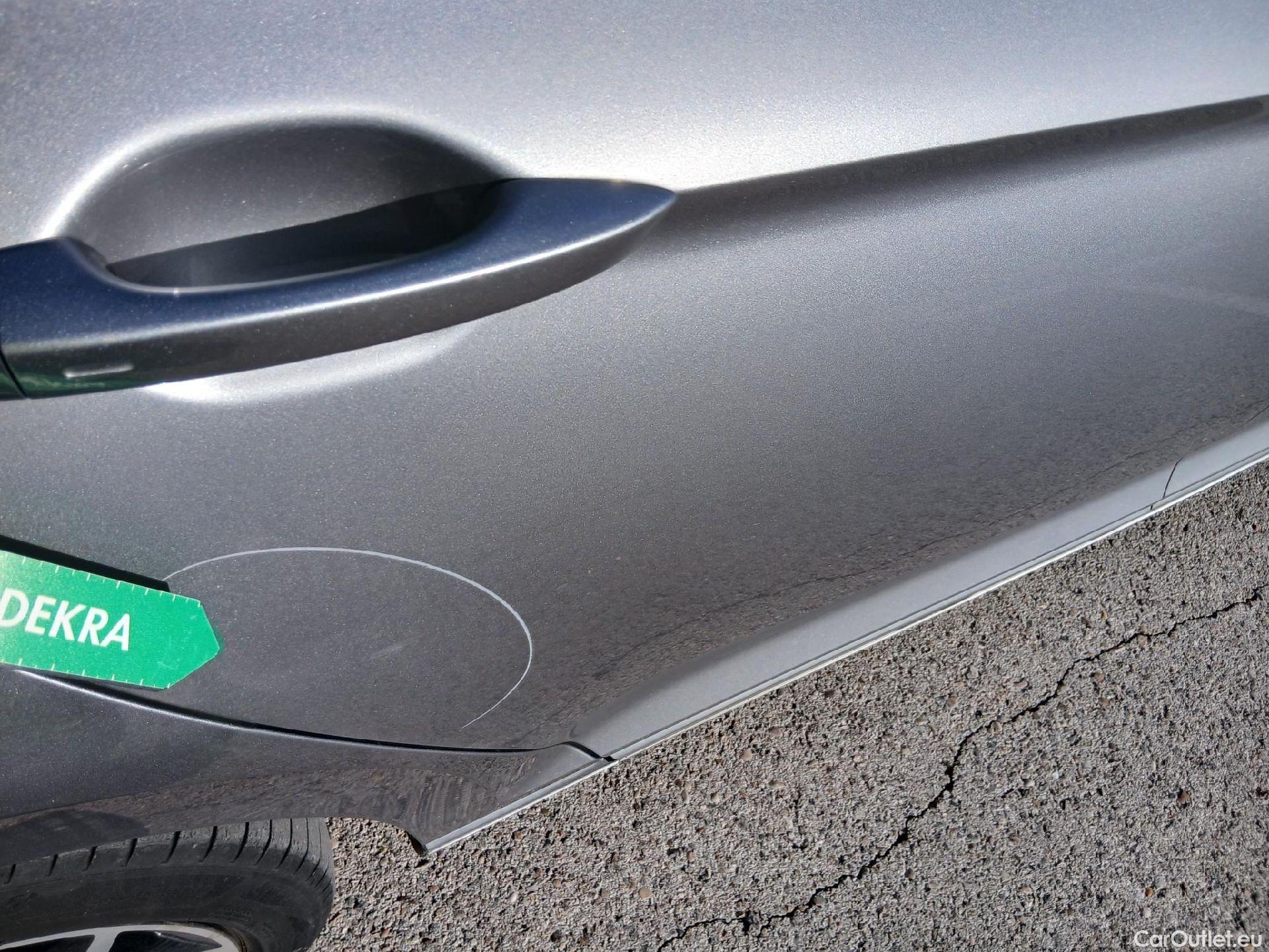  Volkswagen  Passat VOLKSWAGEN  / 2019 / 5P / familiar R-Line 2.0 TDI 140kW (190CV) DSG Variant #29