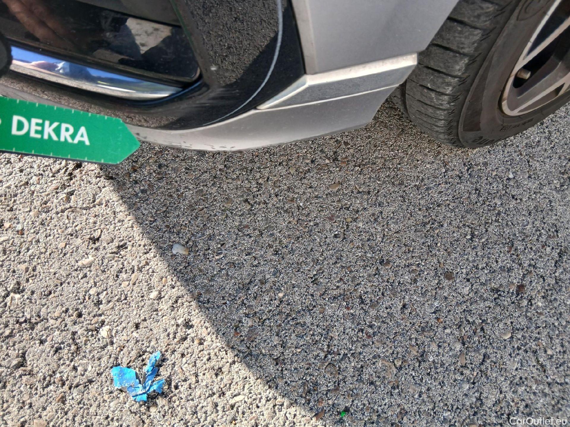  Volkswagen  Passat VOLKSWAGEN  / 2019 / 5P / familiar R-Line 2.0 TDI 140kW (190CV) DSG Variant #14