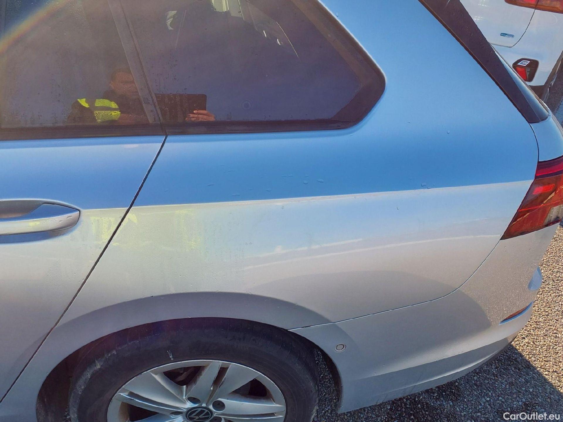  Volkswagen  Golf  VOLKSWAGEN / 2020 / 5P / familiar Life 1.0 eTSI 81kW (110CV) DSG Variant #10