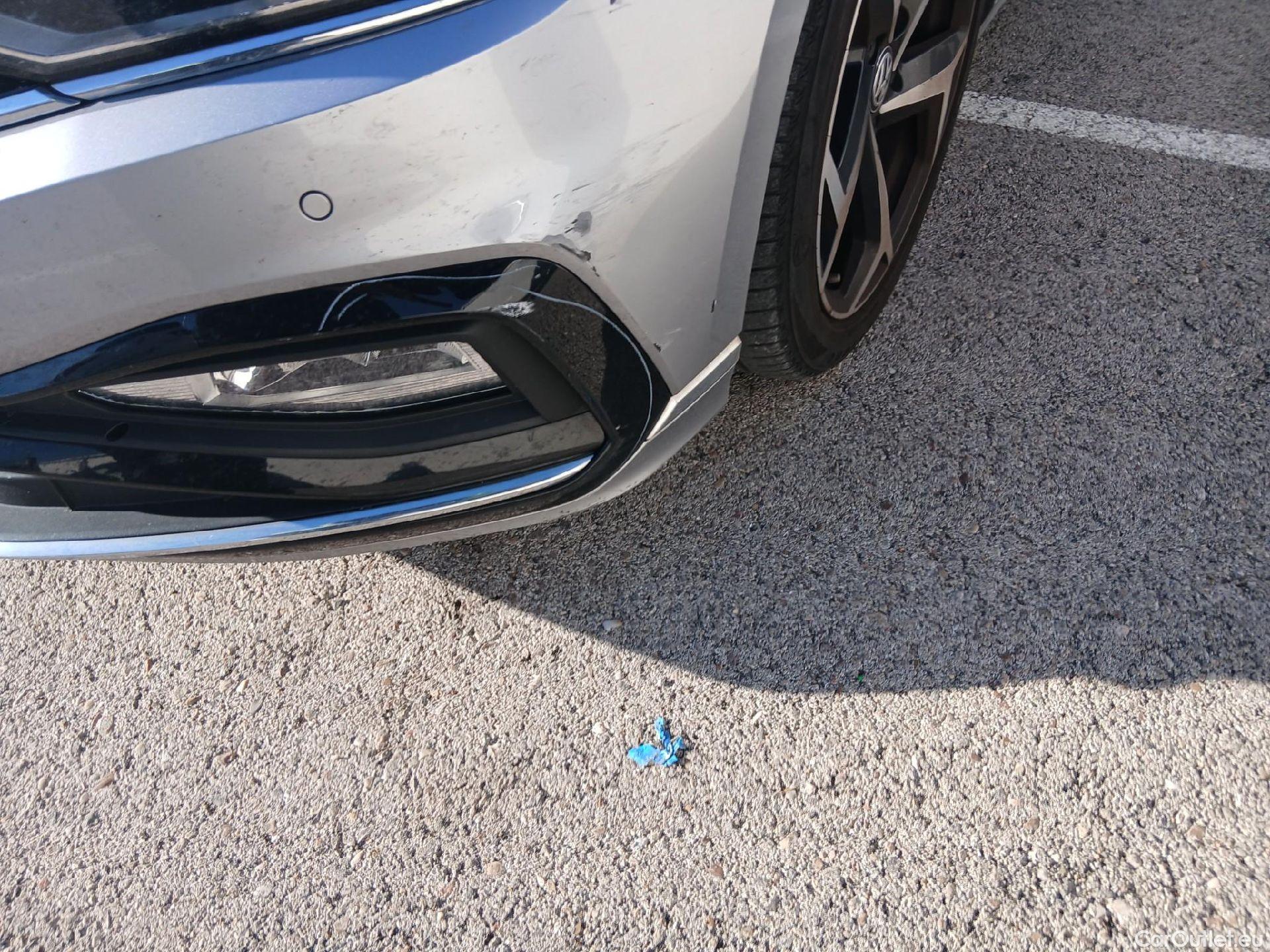  Volkswagen  Passat VOLKSWAGEN  / 2019 / 5P / familiar R-Line 2.0 TDI 140kW (190CV) DSG Variant #13