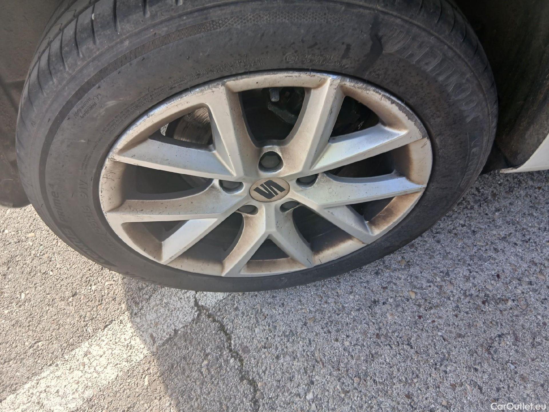  Land Rover  Discovery SEAT Nuevo León / 2020 / 5P / berlina con portón 2.0 TDI 85kW S&S Style Go(SP) #24