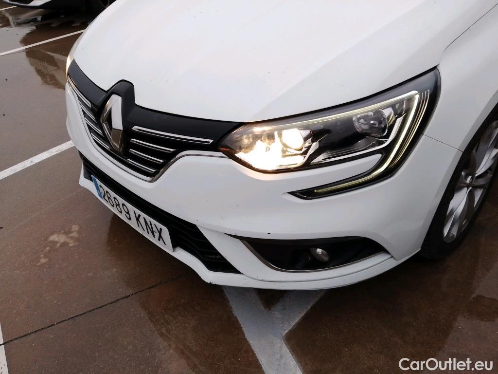  Renault  Megane RENAULT Mégane / 2015 / 5P / familiar Sp. Tourer Zen En. dCi 81kW (110CV) #27