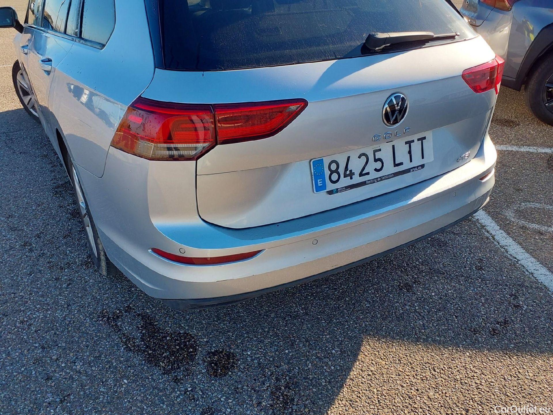  Volkswagen  Golf  VOLKSWAGEN / 2020 / 5P / familiar Life 1.0 eTSI 81kW (110CV) DSG Variant #11