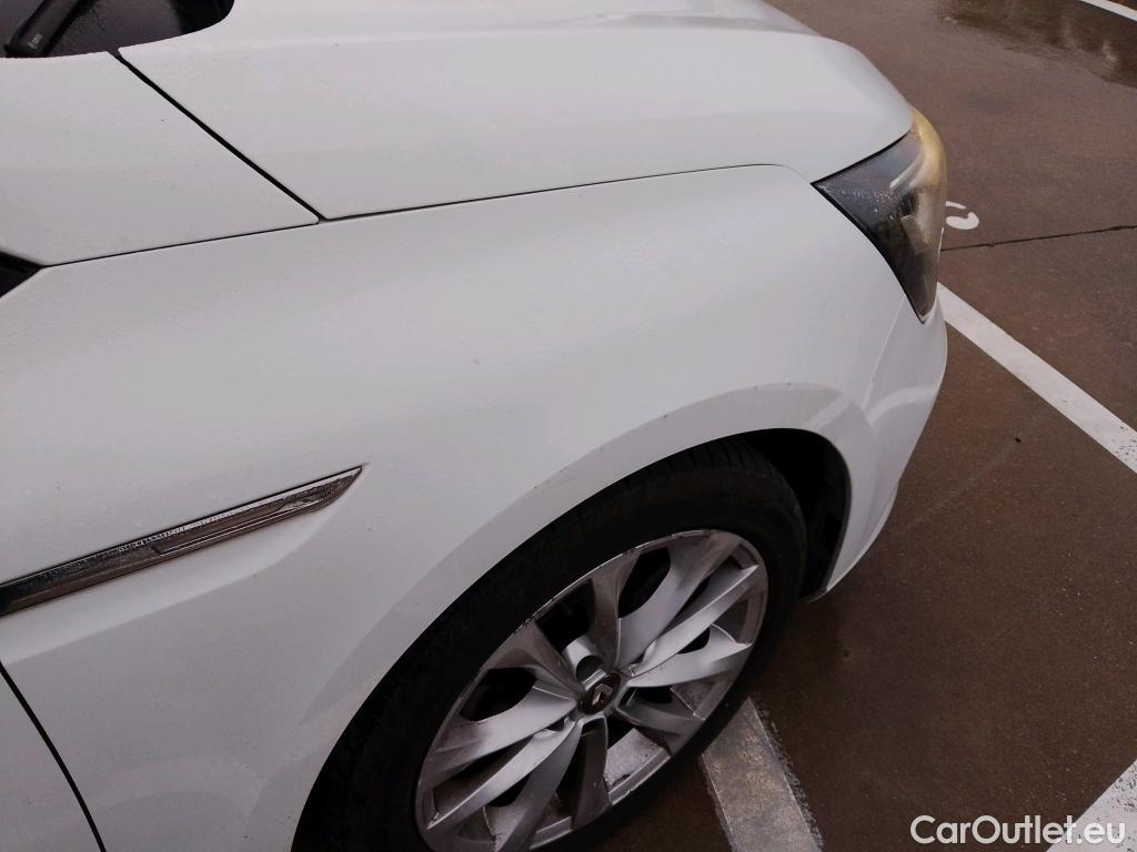  Renault  Megane RENAULT Mégane / 2015 / 5P / familiar Sp. Tourer Zen En. dCi 81kW (110CV) #25