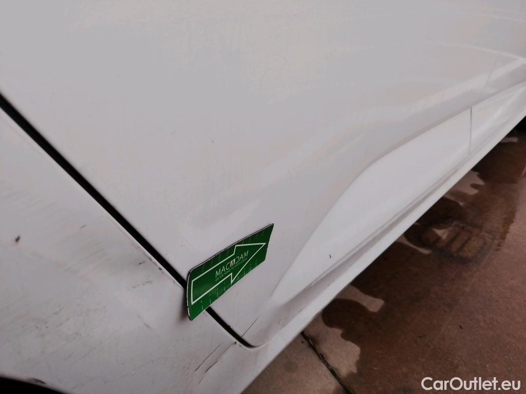  Renault  Megane RENAULT Mégane / 2015 / 5P / familiar Sp. Tourer Zen En. dCi 81kW (110CV) #13