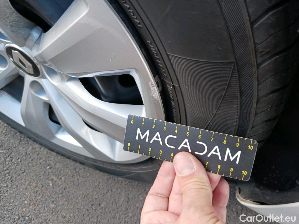  Renault  Clio RENAULT  / 2019 / 5P / berlina con portón Business TCe 74 kW (100CV) GLP #33