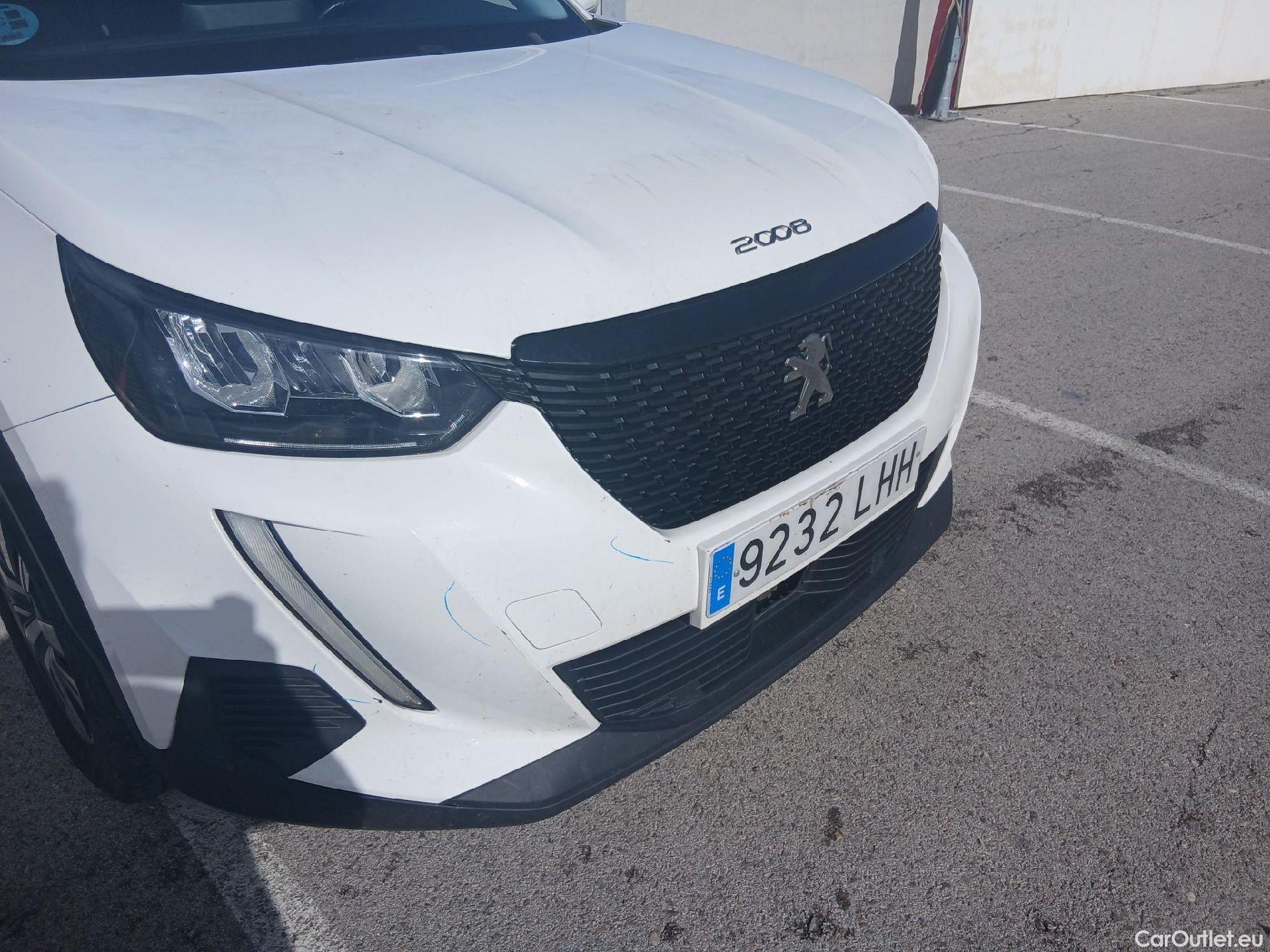  Peugeot  2008 PEUGEOT  / 2019 / 5P / todoterreno Active BlueHDI 100 S&S BVM6 #3