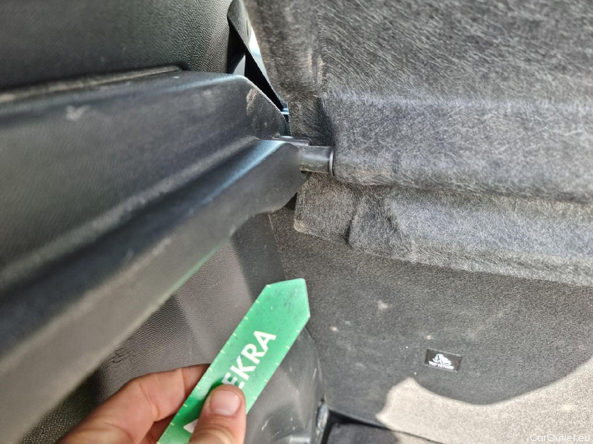  Peugeot  2008 PEUGEOT  / 2019 / 5P / todoterreno Active BlueHDI 81kW (110CV) #3