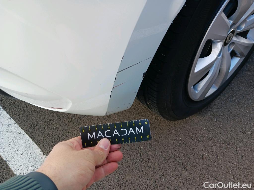  Renault  Clio RENAULT  / 2019 / 5P / berlina con portón Business TCe 74 kW (100CV) GLP #7