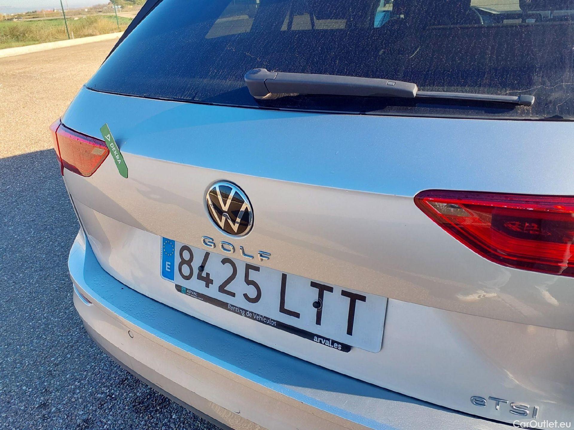  Volkswagen  Golf  VOLKSWAGEN / 2020 / 5P / familiar Life 1.0 eTSI 81kW (110CV) DSG Variant #14