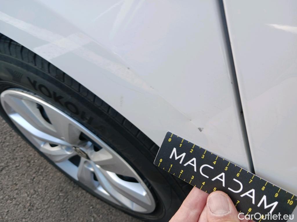  Renault  Clio RENAULT  / 2019 / 5P / berlina con portón Business TCe 74 kW (100CV) GLP #31