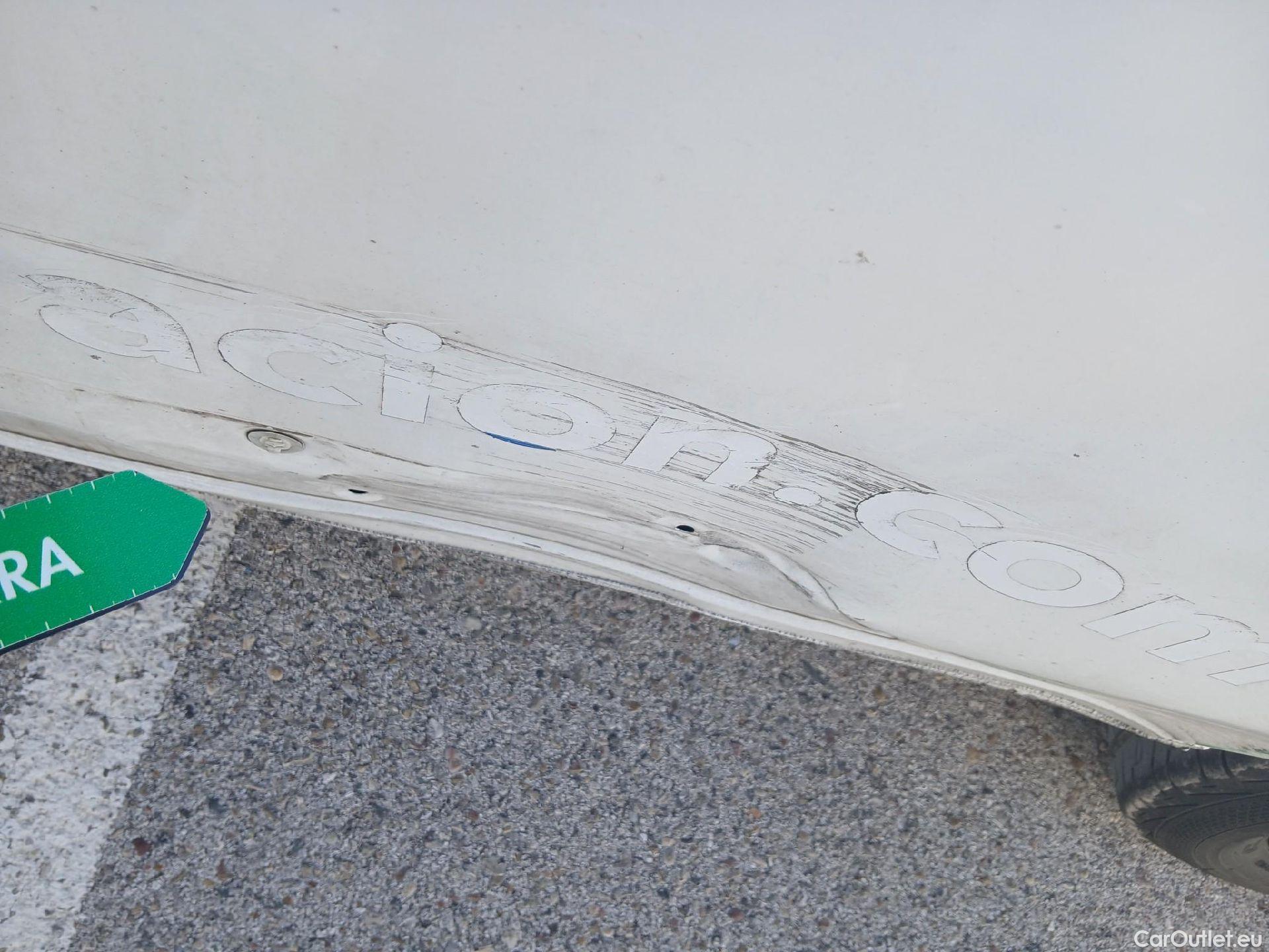  Land Rover  Discovery FIAT Scudo / 2021 / 4P / furgón Furgón L2 100cv MT5 (AC) #33