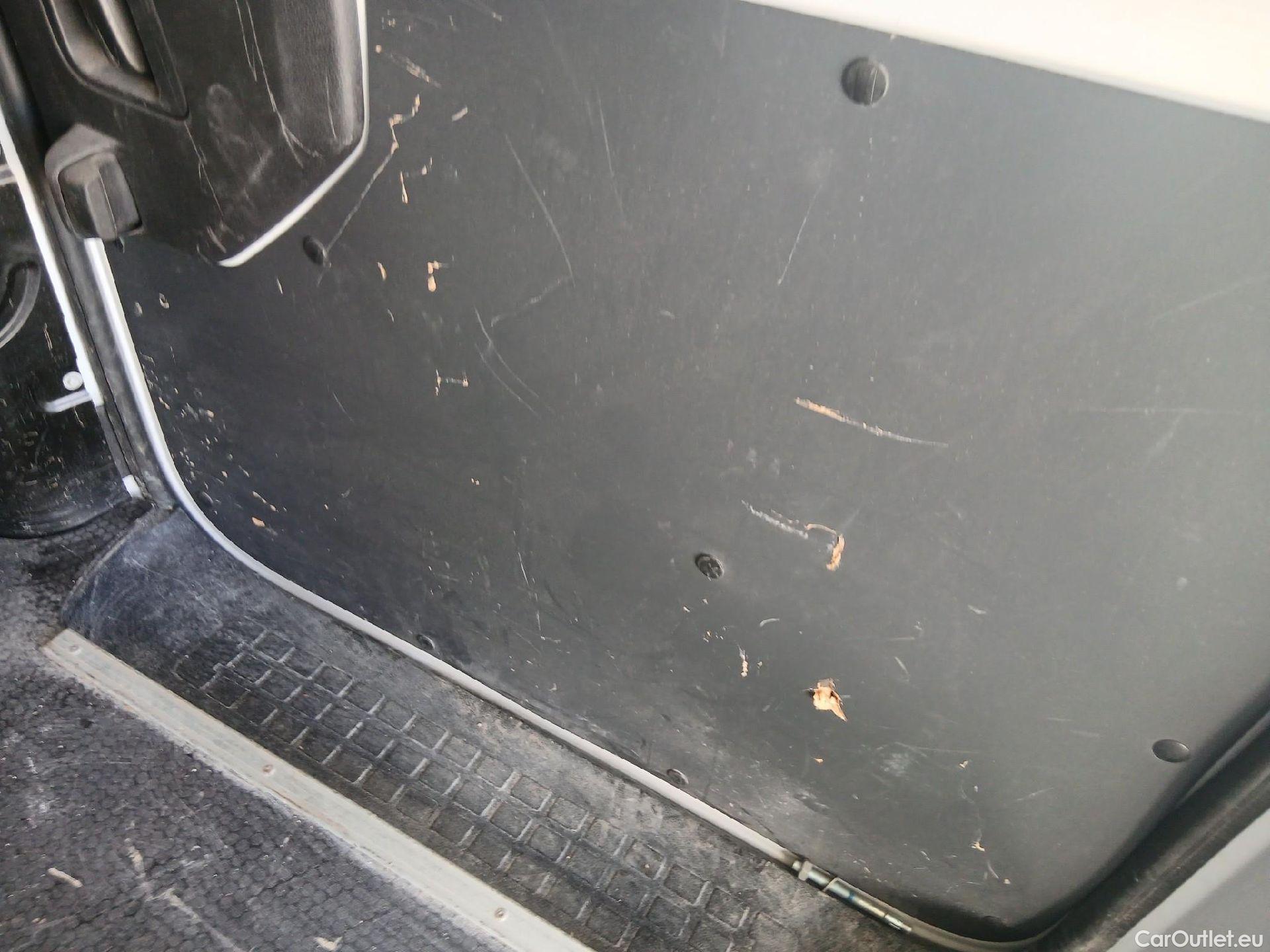  Land Rover  Discovery FIAT Scudo / 2021 / 4P / furgón Furgón L2 100cv MT5 (AC) #7