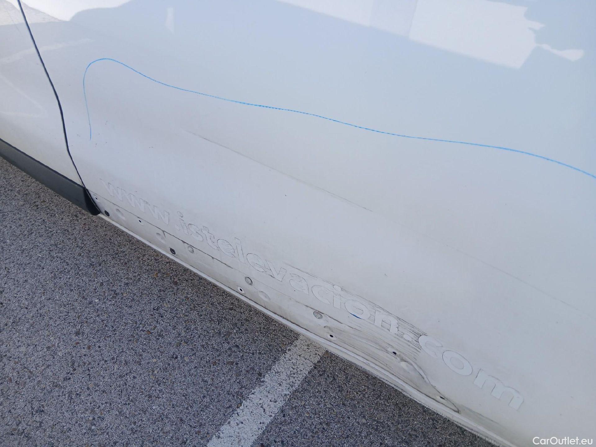  Land Rover  Discovery FIAT Scudo / 2021 / 4P / furgón Furgón L2 100cv MT5 (AC) #34