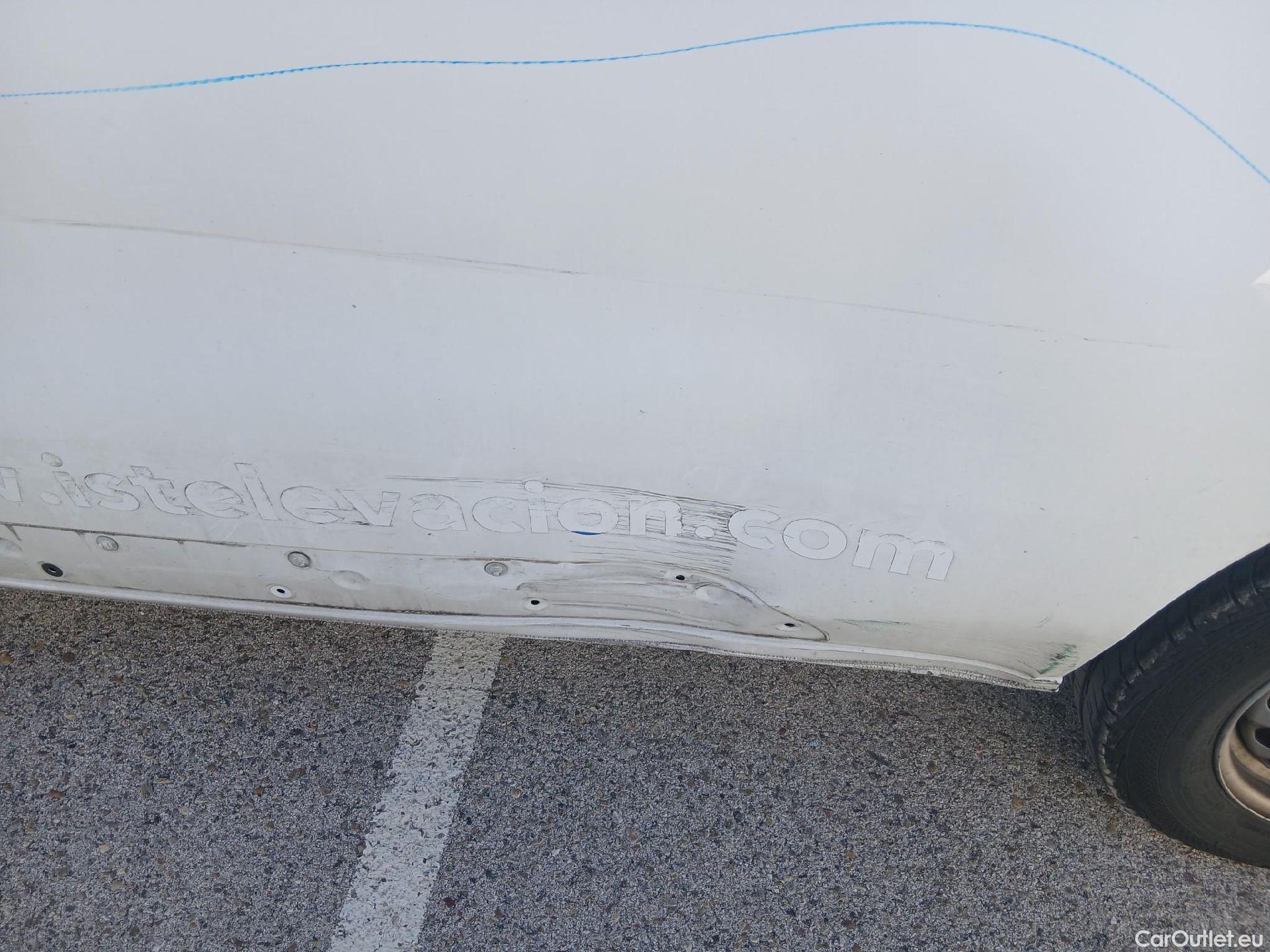  Land Rover  Discovery FIAT Scudo / 2021 / 4P / furgón Furgón L2 100cv MT5 (AC) #18