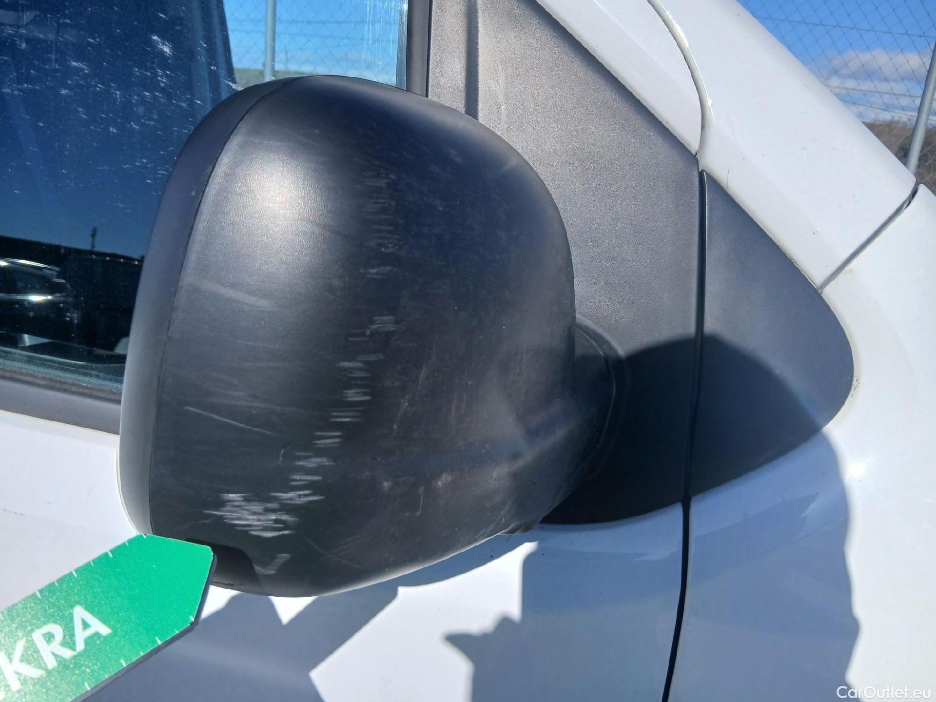  Land Rover  Discovery FIAT Scudo / 2021 / 4P / furgón Furgón L2 100cv MT5 (AC) #35