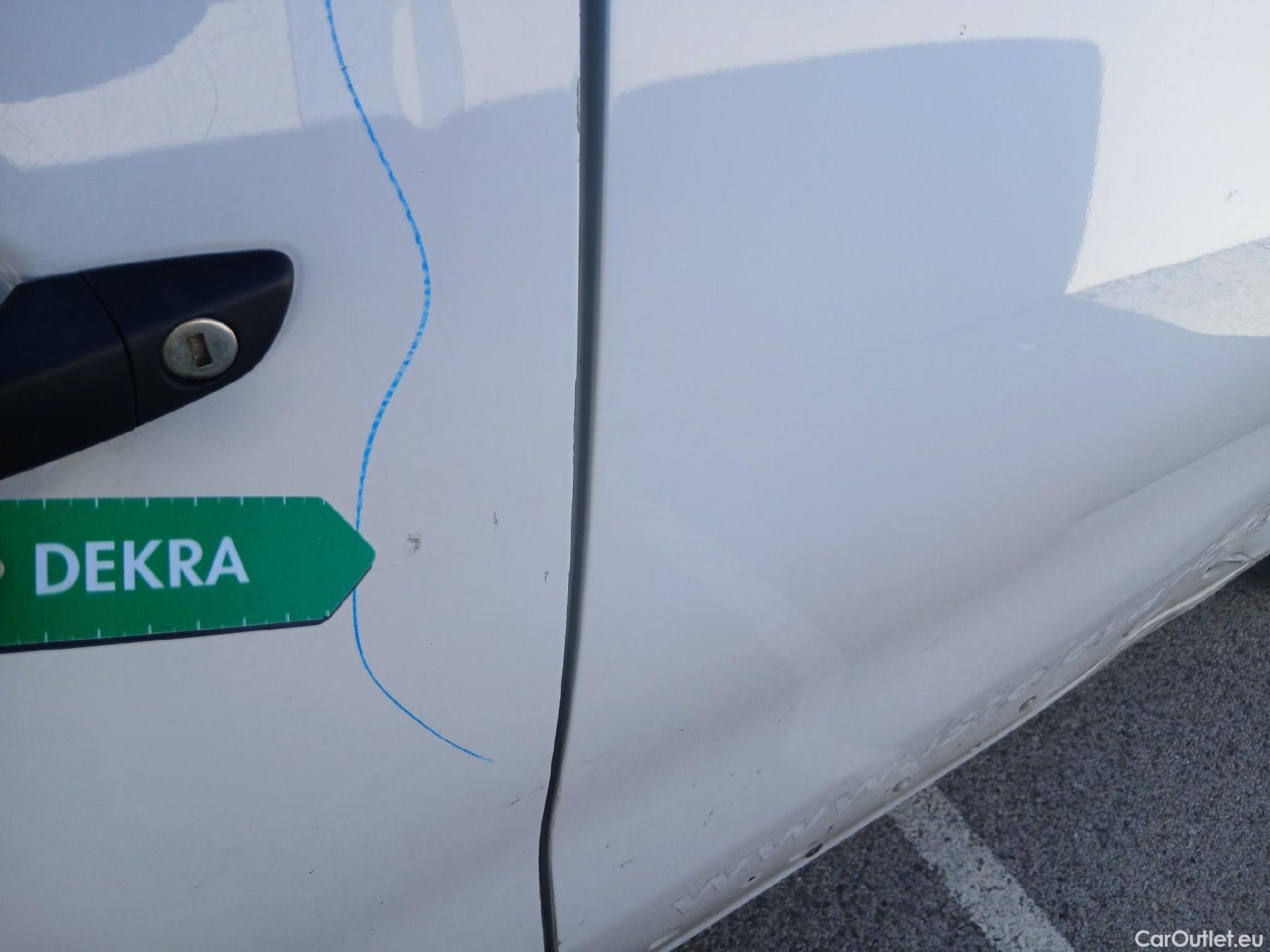  Land Rover  Discovery FIAT Scudo / 2021 / 4P / furgón Furgón L2 100cv MT5 (AC) #13