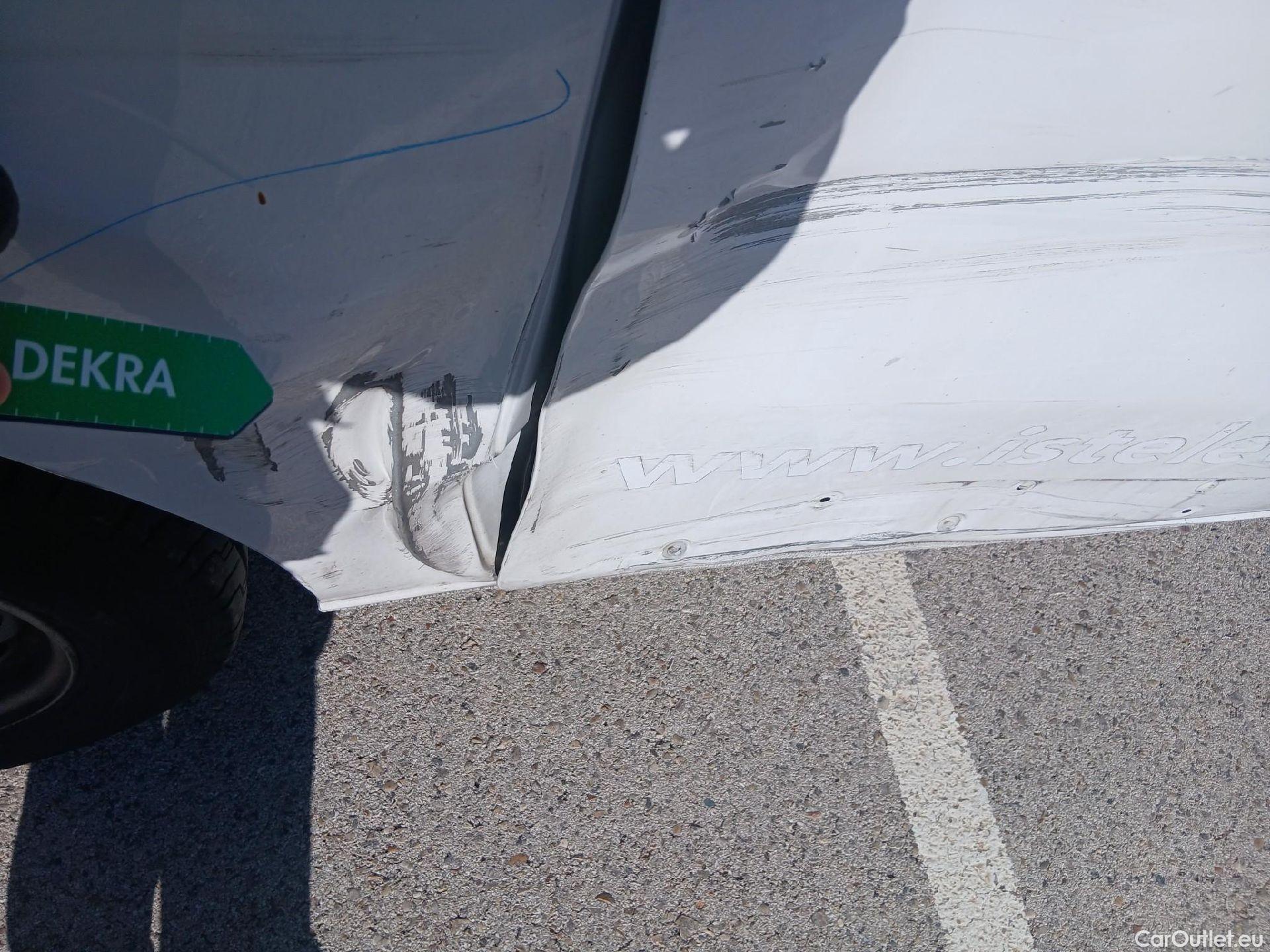  Land Rover  Discovery FIAT Scudo / 2021 / 4P / furgón Furgón L2 100cv MT5 (AC) #28