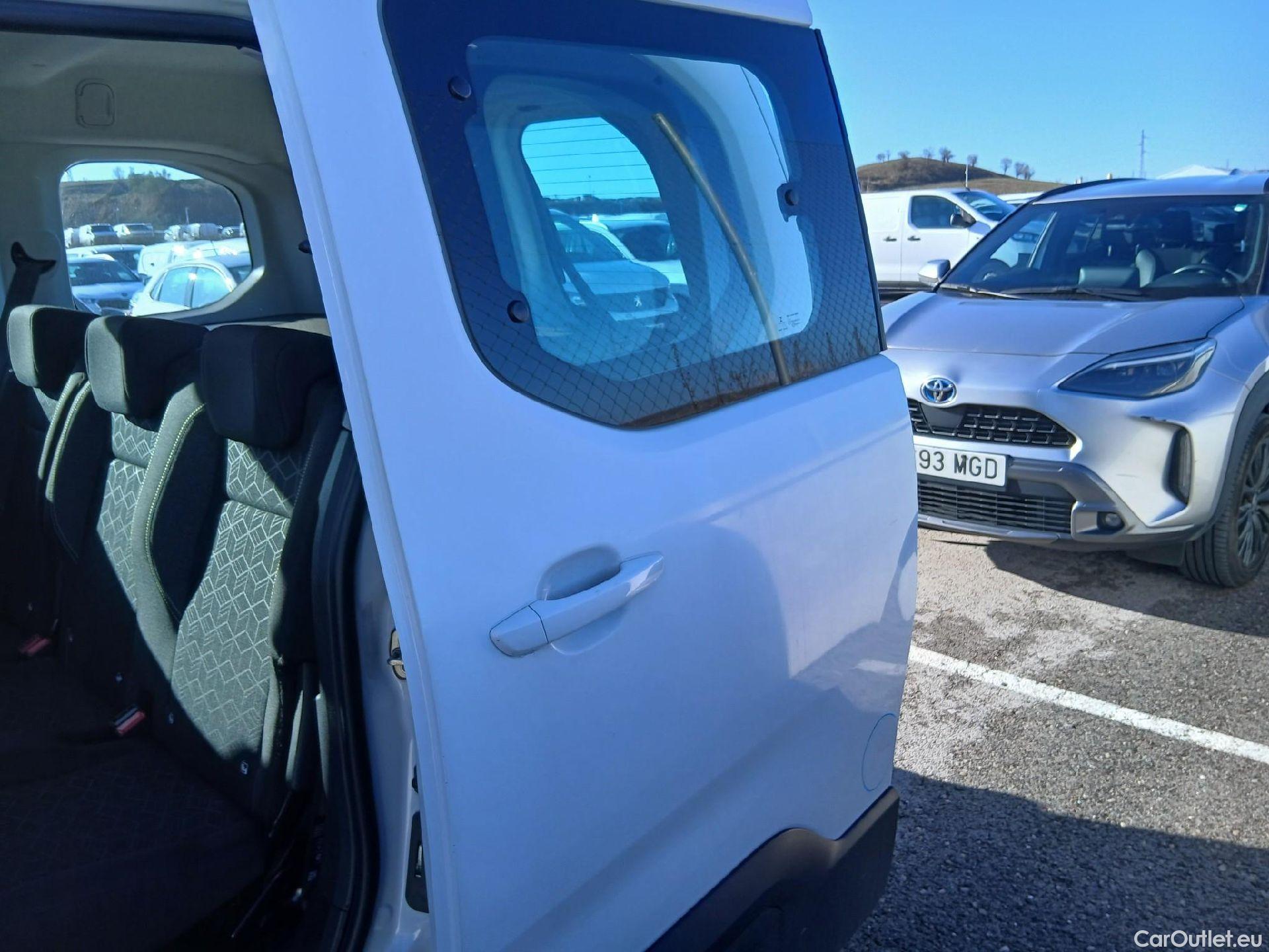  Peugeot  RIFTER PEUGEOT  / 2018 / 5P / monovolumen compacto Active Standard BlueHDi 73kW #21