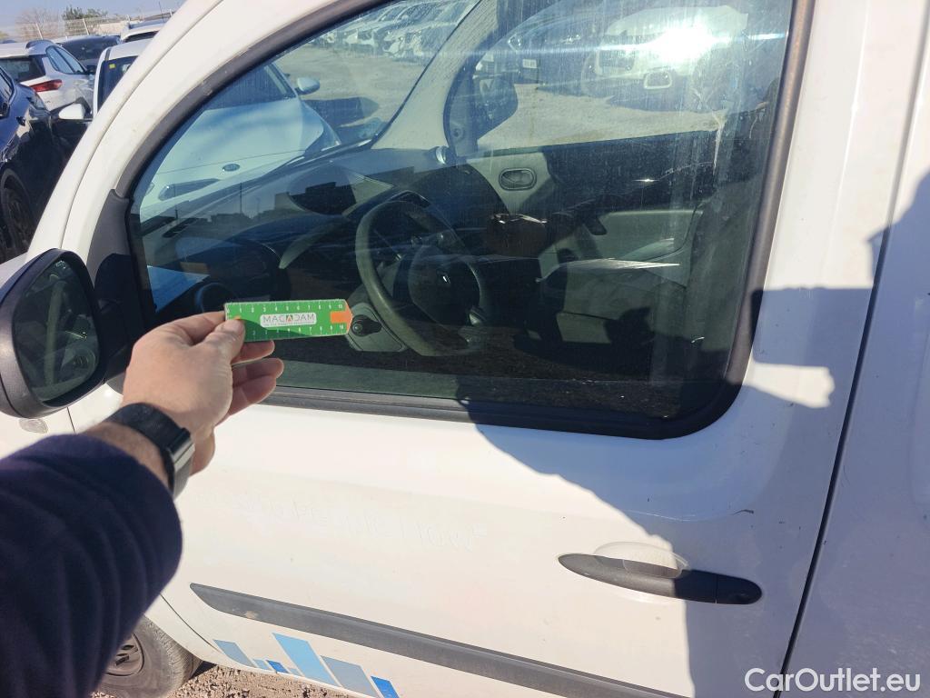  Renault  Kangoo RENAULT  Furgón/2013/4P/furgón derivado de turismo Profesional Maxi 2p dCi 66 kW (90 CV) #27