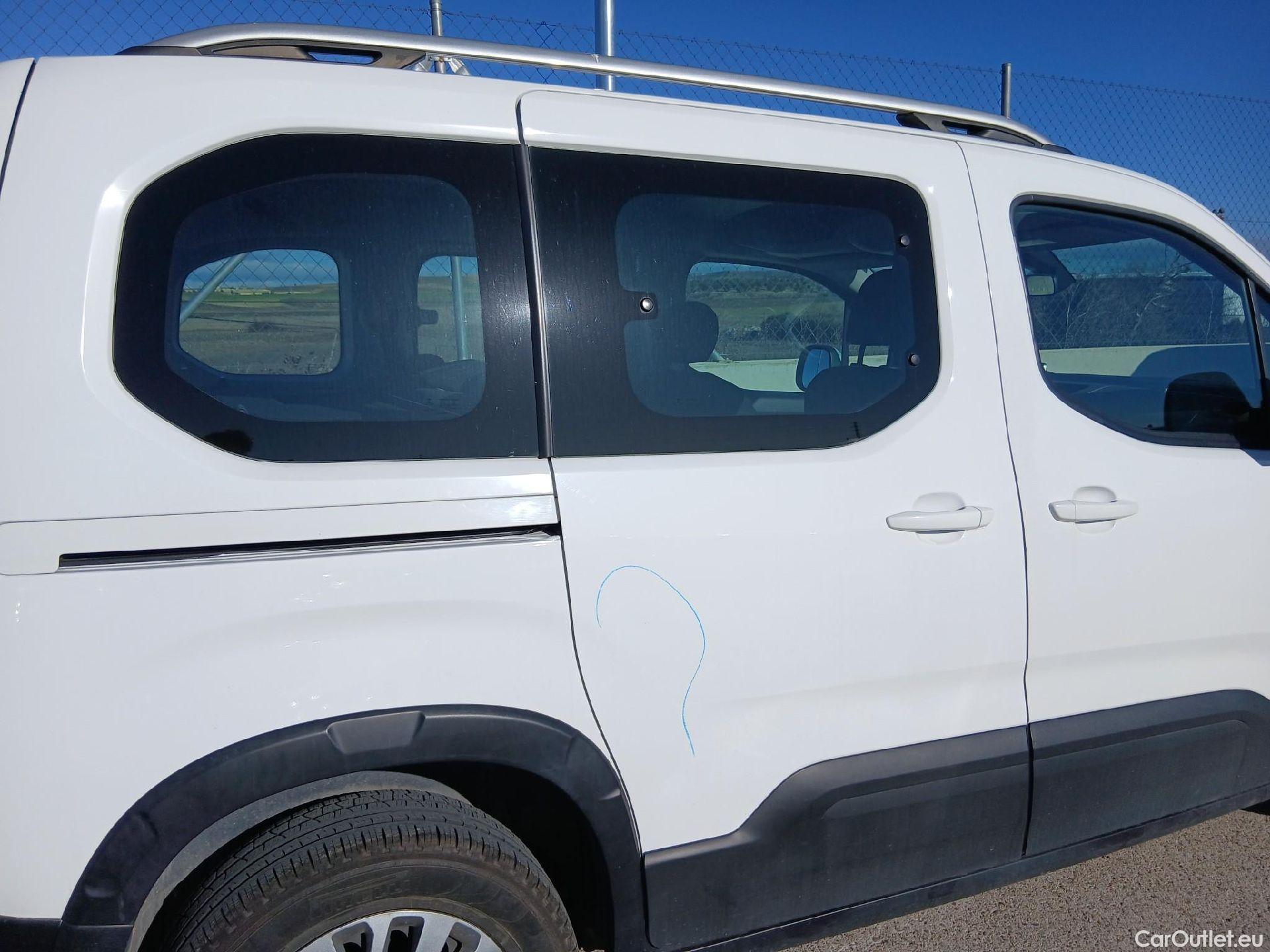  Peugeot  RIFTER PEUGEOT  / 2018 / 5P / monovolumen compacto Active Standard BlueHDi 73kW #36