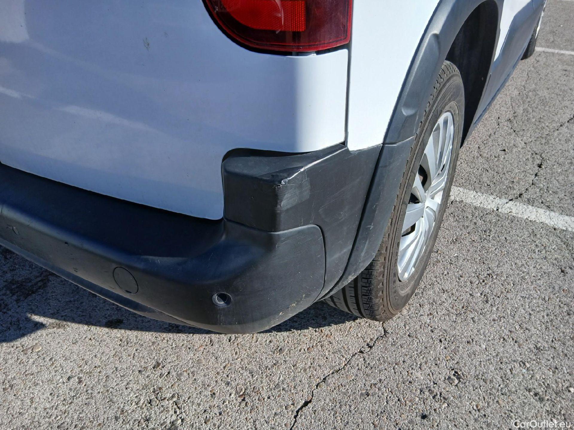  Peugeot  RIFTER PEUGEOT  / 2018 / 5P / monovolumen compacto Active Standard BlueHDi 73kW #34