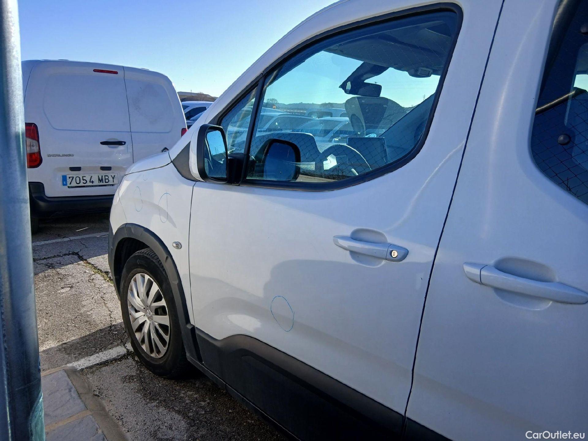  Peugeot  RIFTER PEUGEOT  / 2018 / 5P / monovolumen compacto Active Standard BlueHDi 73kW #14