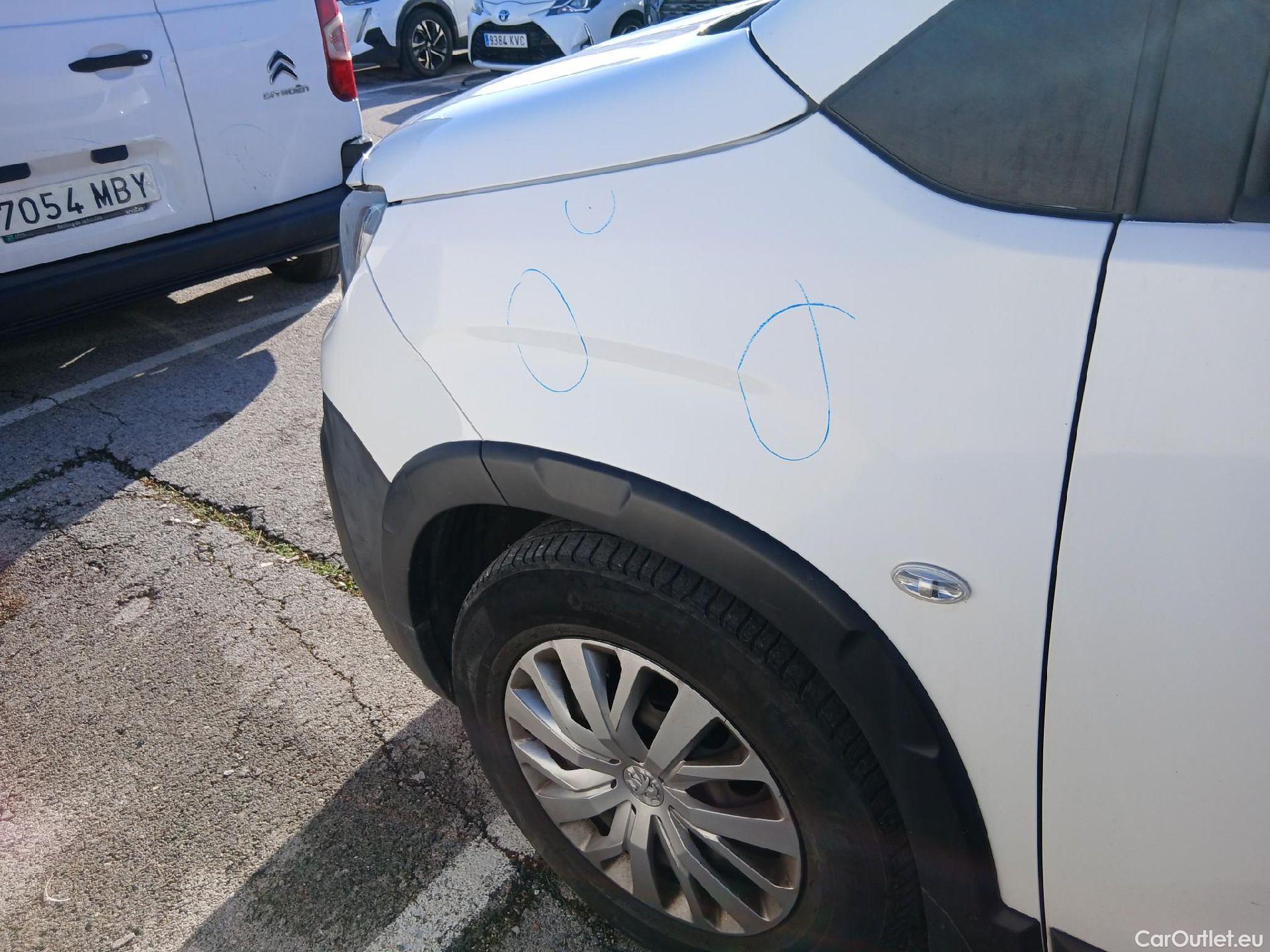  Peugeot  RIFTER PEUGEOT  / 2018 / 5P / monovolumen compacto Active Standard BlueHDi 73kW #12