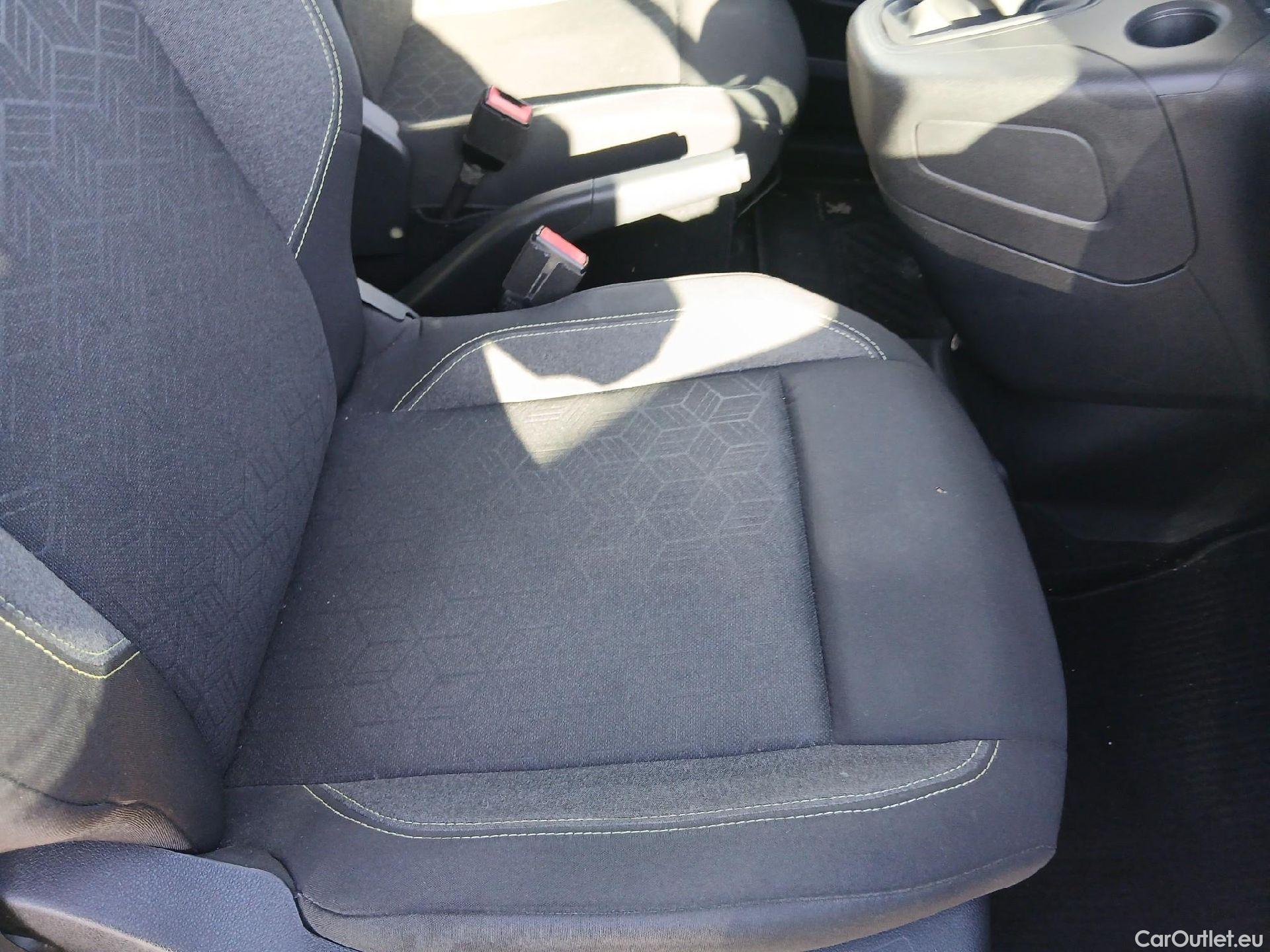  Peugeot  RIFTER PEUGEOT  / 2018 / 5P / monovolumen compacto Active Standard BlueHDi 73kW #38