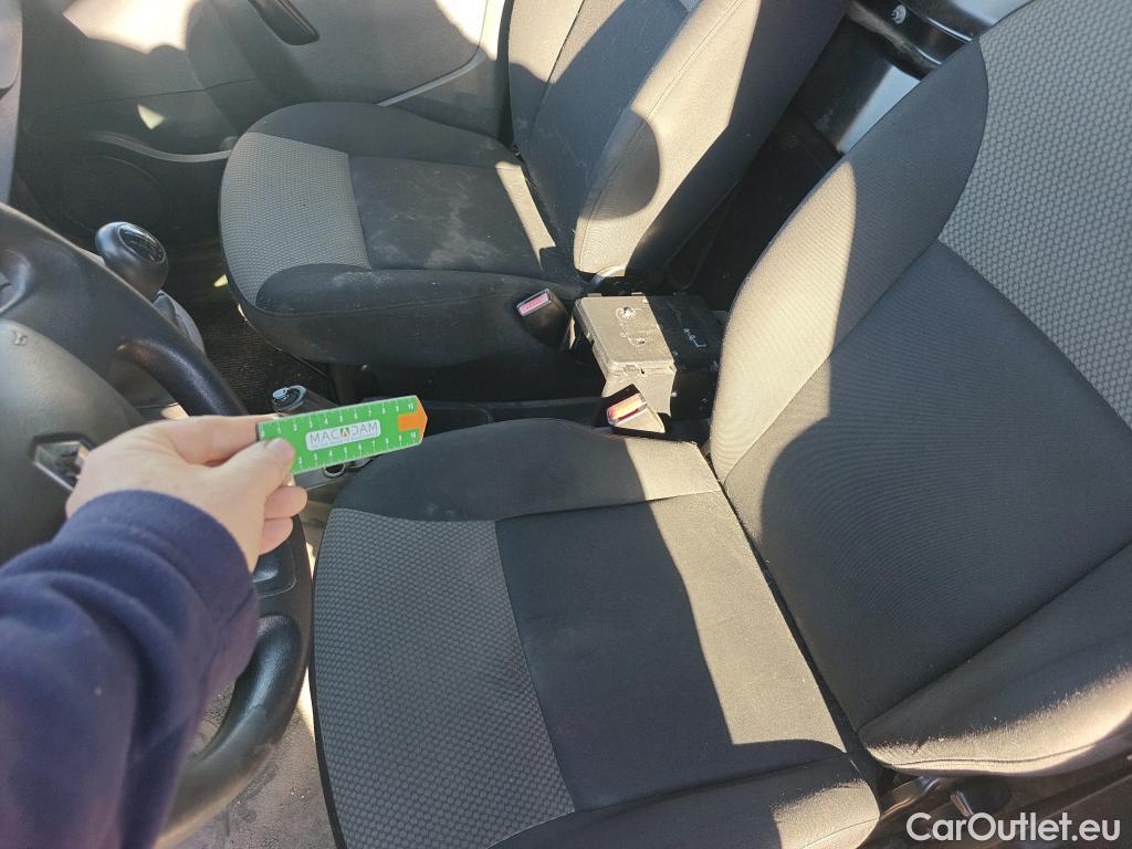  Renault  Kangoo RENAULT  Furgón/2013/4P/furgón derivado de turismo Profesional Maxi 2p dCi 66 kW (90 CV) #38