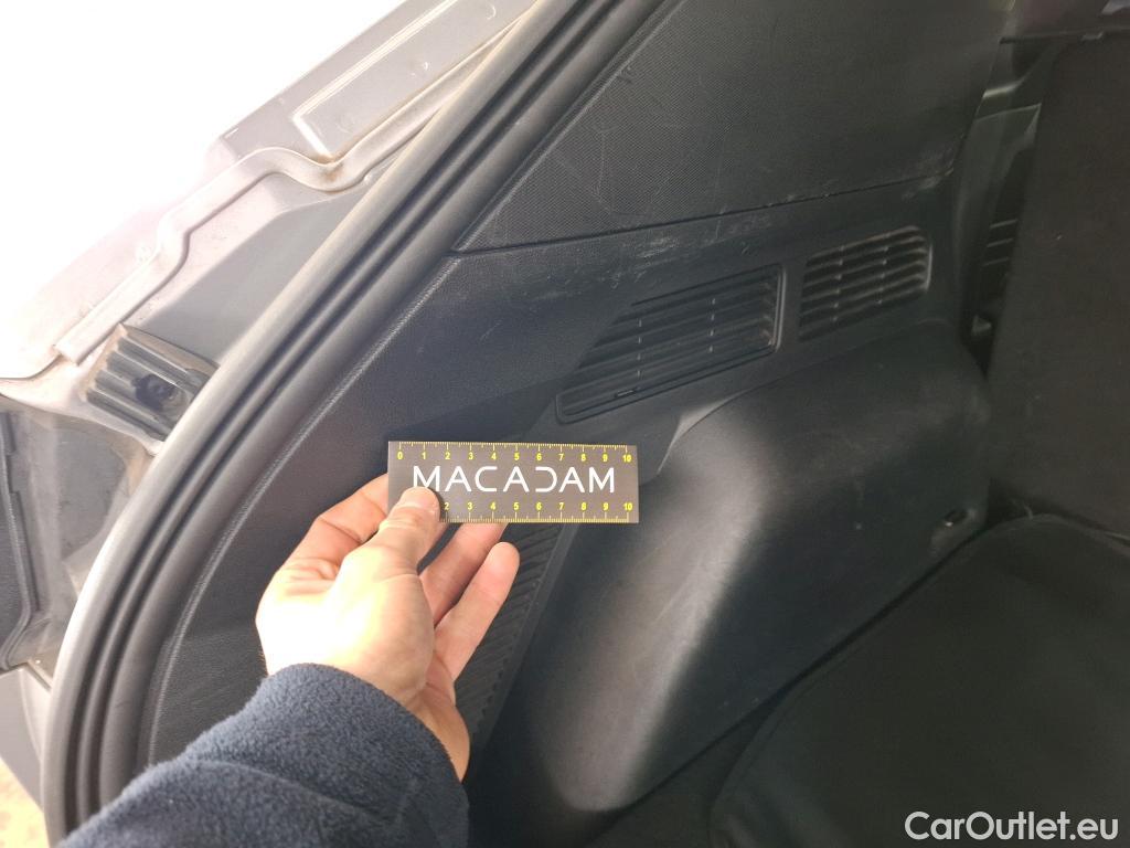  Ford  Kuga FORD  / 2019 / 5P / SUV 2.5 Dur 225 hybrid PHEV Pshift Titanium #17