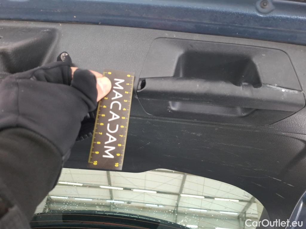  Mercedes  GLA MERCEDES-BENZ  / 2020 / 5P / SUV 1.3  250 e AMG LINE DCT #46