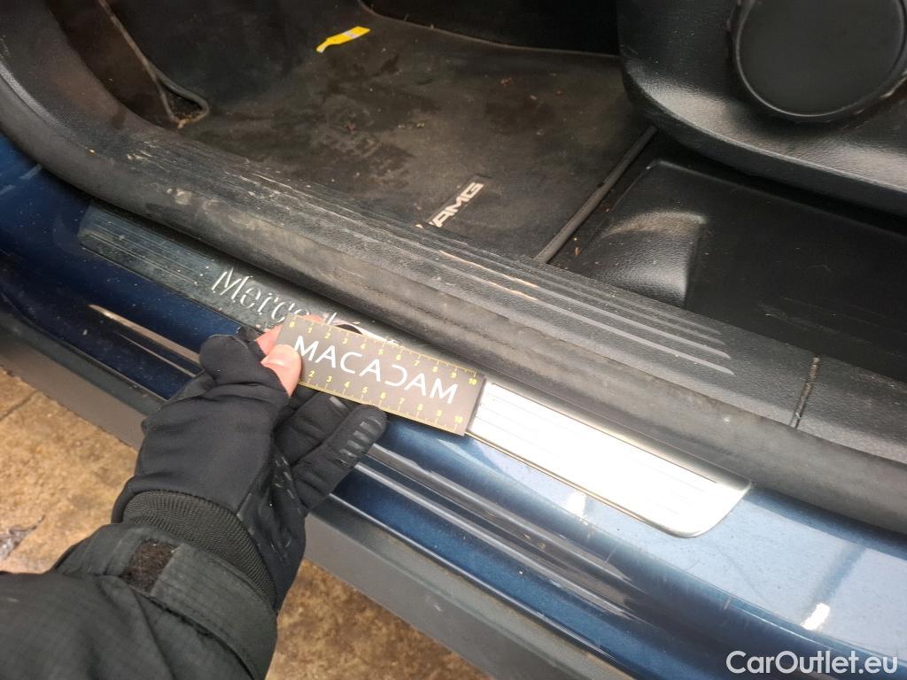  Mercedes  GLA MERCEDES-BENZ  / 2020 / 5P / SUV 1.3  250 e AMG LINE DCT #33