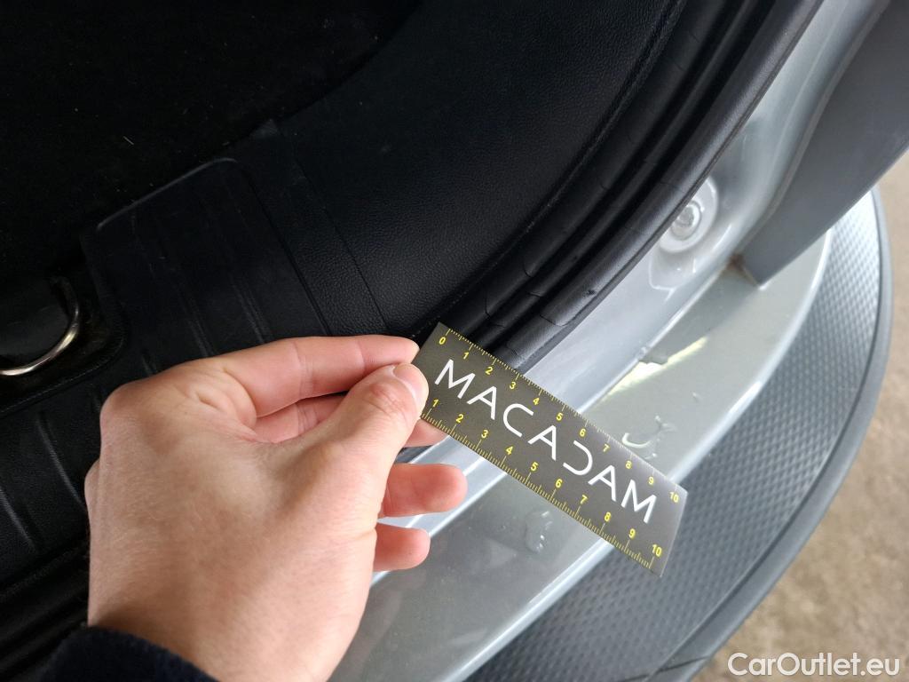  Ford  Kuga FORD  / 2019 / 5P / SUV 2.5 Dur 225 hybrid PHEV Pshift Titanium #7