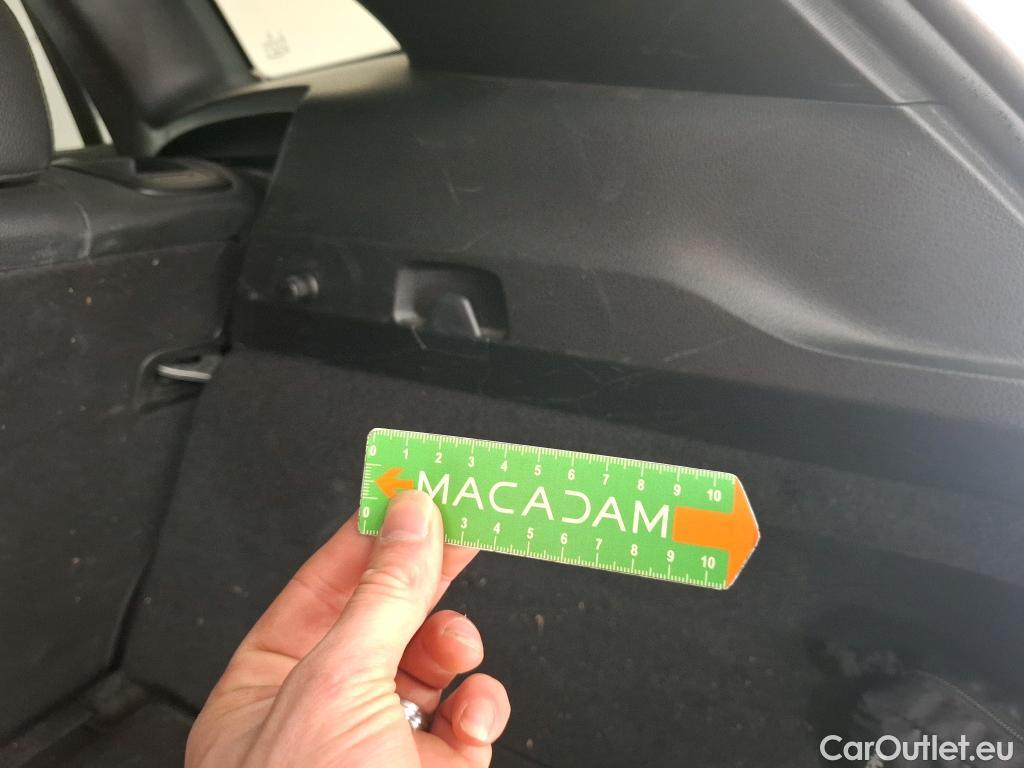  Mercedes  GLA MERCEDES-BENZ  / 2020 / 5P / SUV 2.0  220D AMG LINE 4MATIC DCT #8