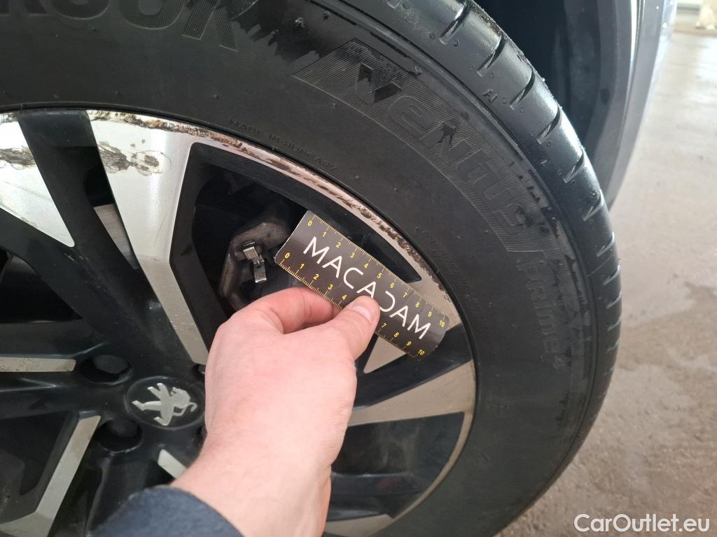  Peugeot  2008  Allure Business 1.5 HDi 130CV BVA8 E6d #12