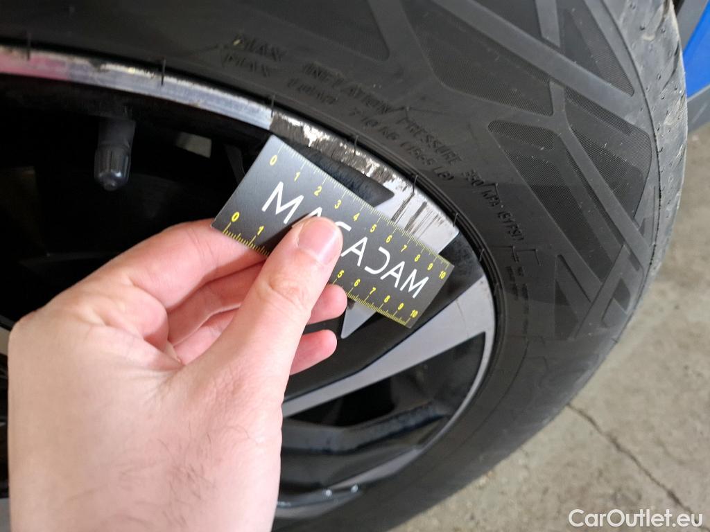  Peugeot  2008  Allure Pack 1.5 HDi 130CV BVA8 E6d #16