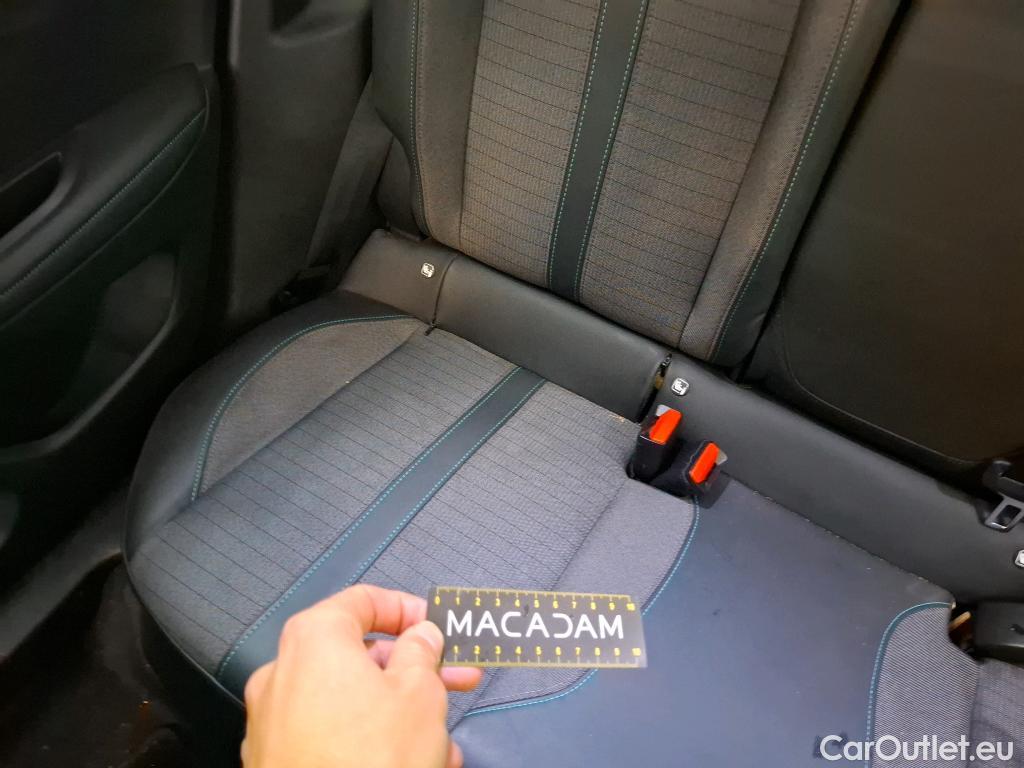  Peugeot  2008  Allure Business 1.5 HDi 110CV BVM6 E6d #32