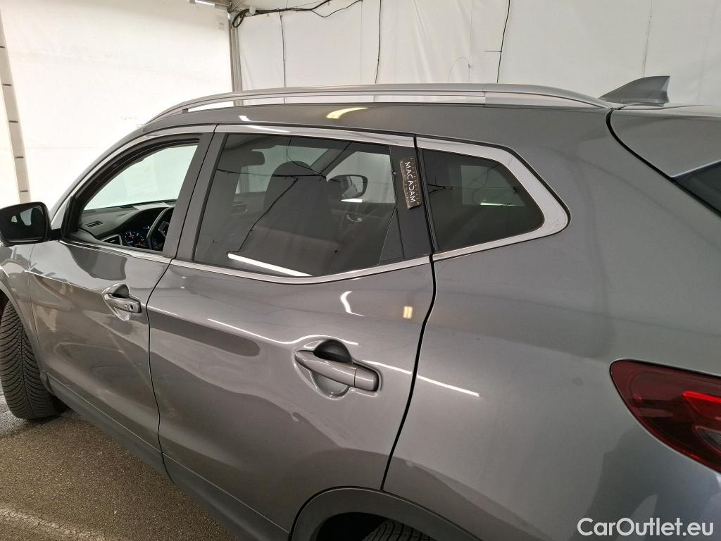  Nissan  Qashqai NISSAN  5p Crossover 1.6 DCI 130 Xtronic Drive Edition #44