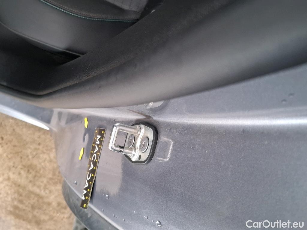  Peugeot  2008  Allure Business 1.5 HDi 130CV BVA8 E6d #16