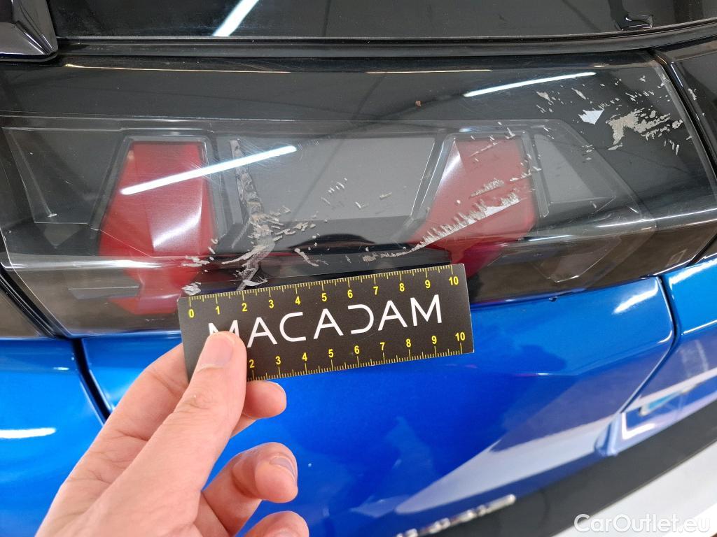  Peugeot  2008  Allure Pack 1.5 HDi 130CV BVA8 E6d #37