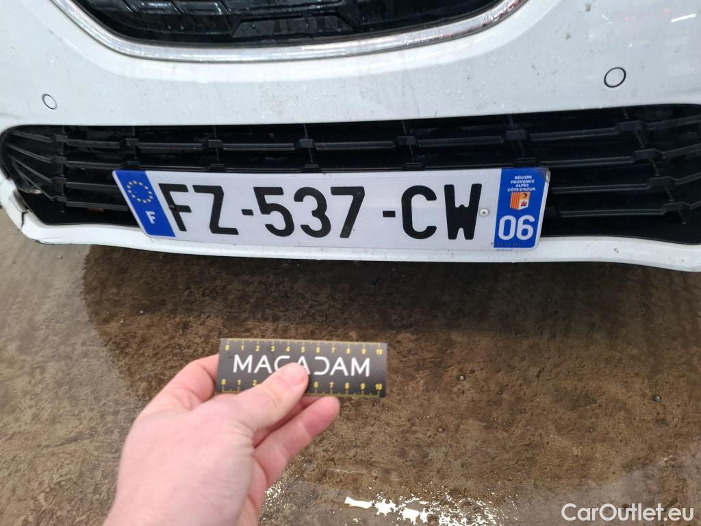  Renault  Megane  IV Berline 5pt. Business 1.5 dCi 115CV BVM6 E6d #30