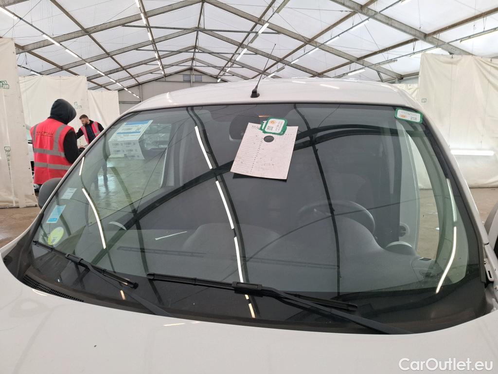  Renault  Kangoo RENAULT  Express / 2013 / 4P / Fourgonnette Extra R-Link dCi 90 #19