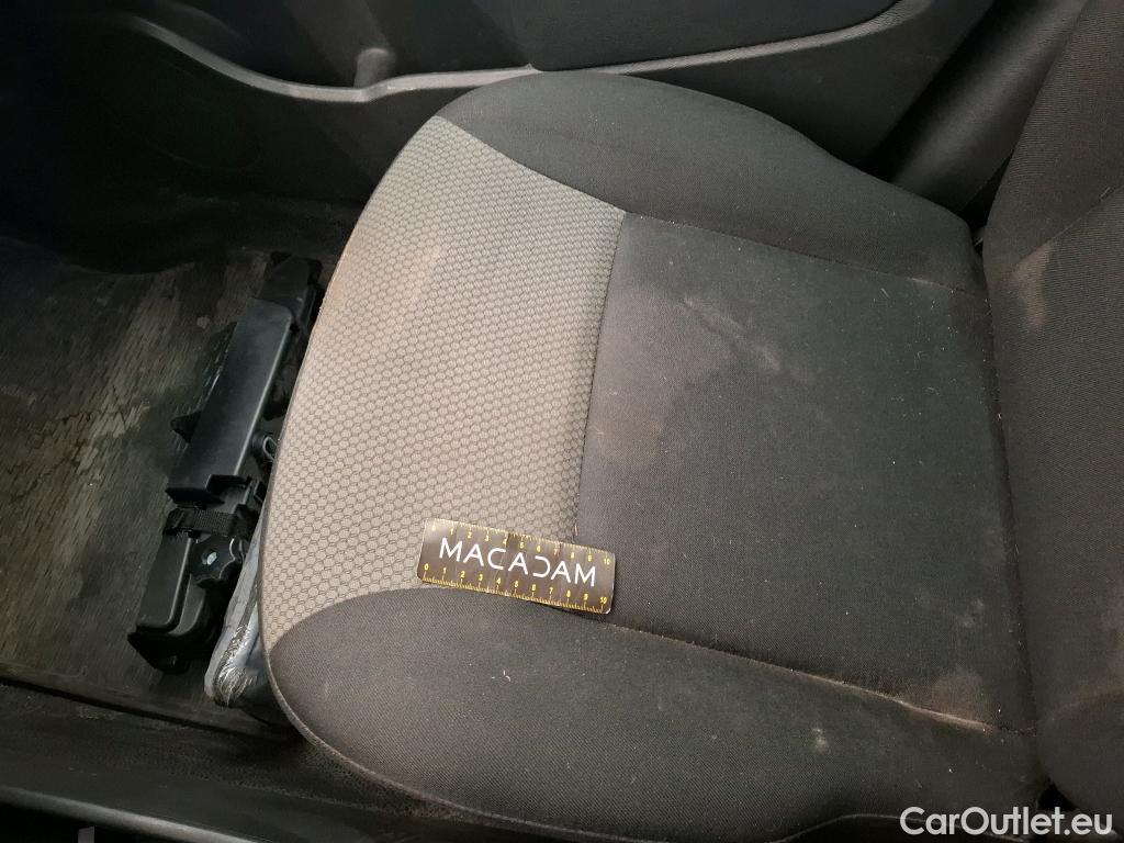  Renault  Kangoo RENAULT  Express / 2013 / 4P / Fourgonnette Extra R-Link dCi 90 #29