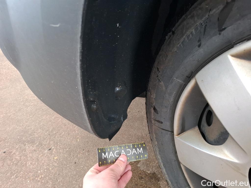  Renault  Kangoo RENAULT  Express / 2013 / 4P / Fourgonnette Extra R-Link dCi 90 #17