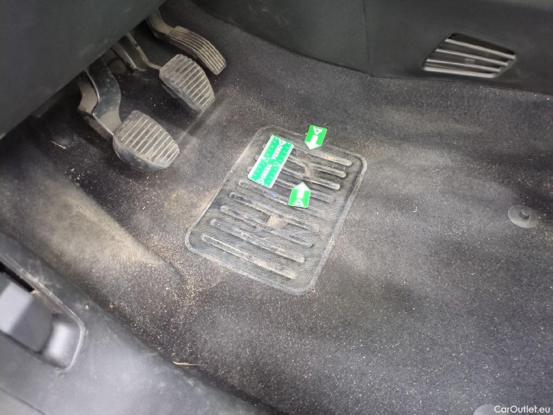  Citroen  C3  Société Feel 1.5 BlueHDI 100CV BVM5 E6dT #3