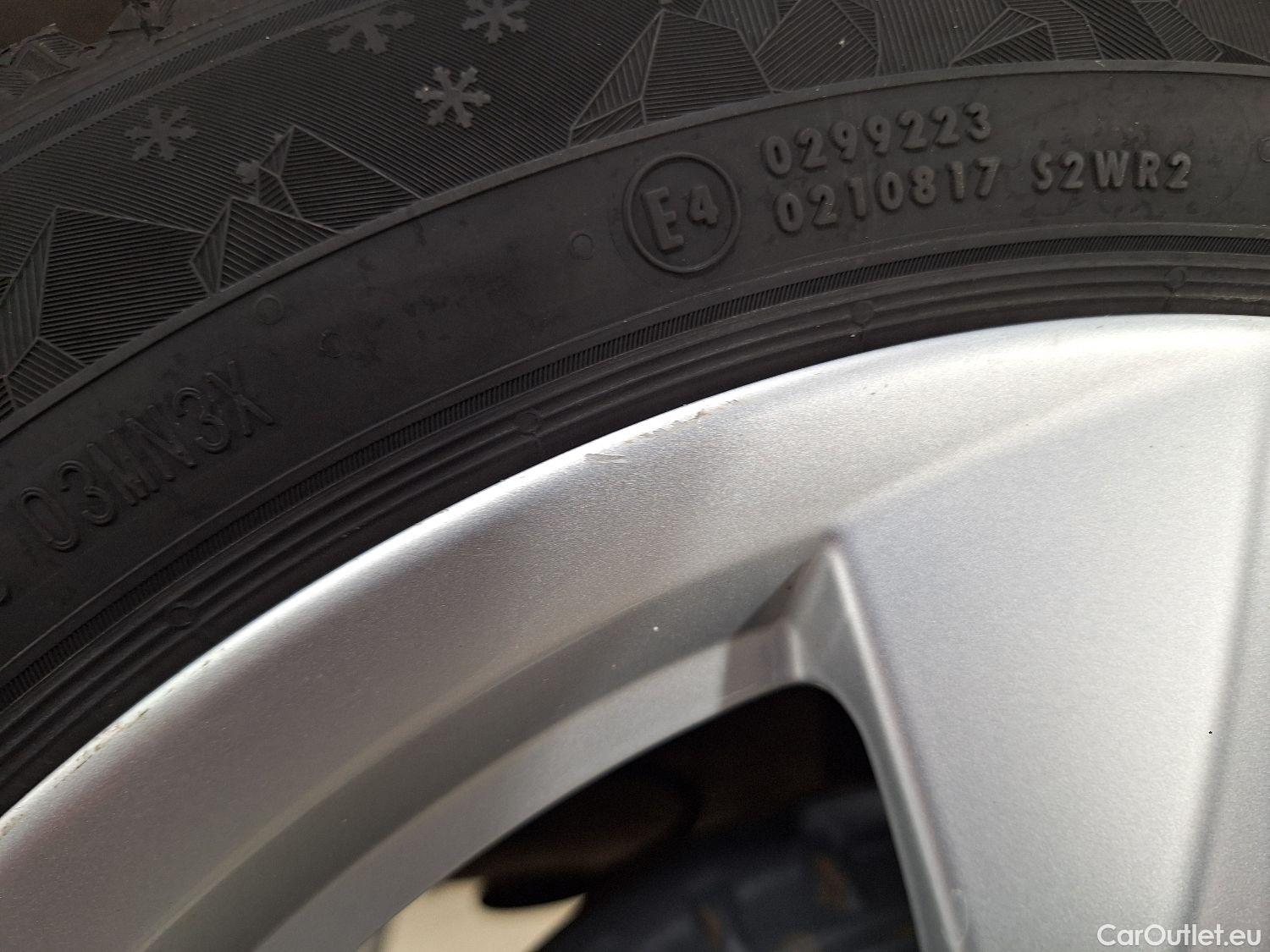  Audi  A1 Sportback Audi, A1 SB '18, Audi  1.0 25 TFSI 70kW S Line 5d #4