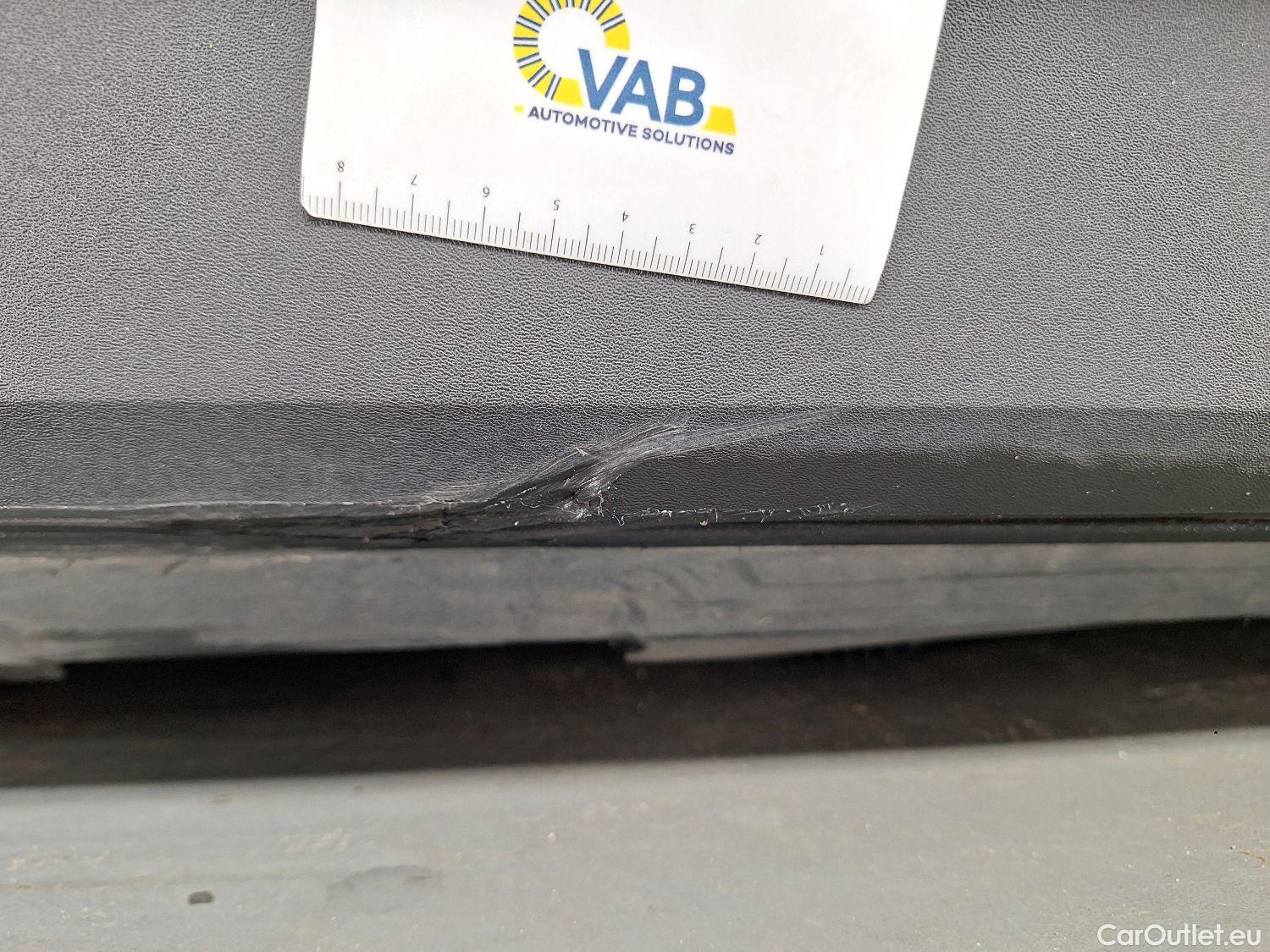  Volvo  XC 40 Volvo, XC40 '17 PHEV, Volvo XC40 T4 Recharge Geartronic R-Design 5d #16