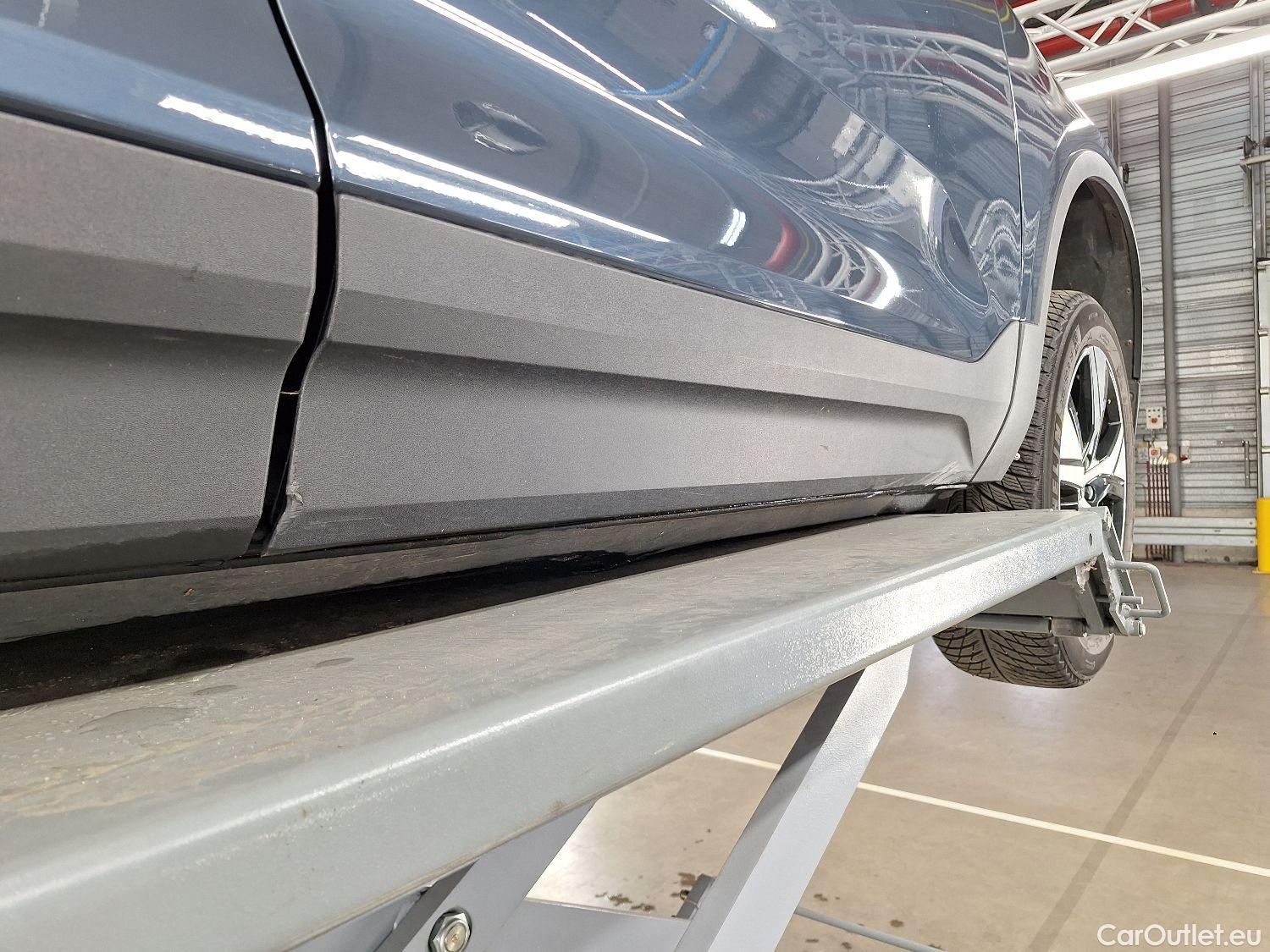  Volvo  XC 40 Volvo, XC40 '17 PHEV, Volvo XC40 T4 Recharge Geartronic R-Design 5d #1