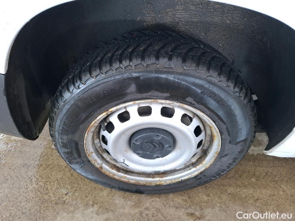  Citroen  Berlingo  Fourgon Club M 650 1.5 BlueHDi 75CV BVM5 E6dT #30